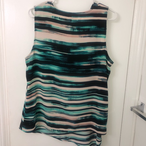 Sleeveless top - Picture 4 of 9